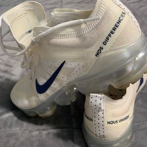 Nike vapor max women size 8 USA $60